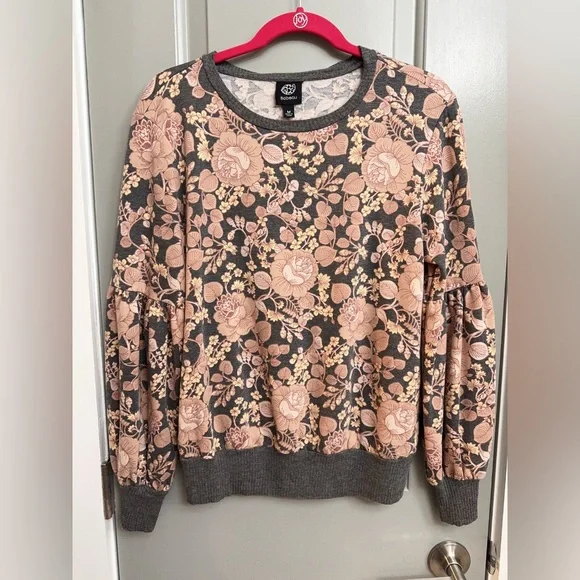 Bobeau Charcoal Gray Floral Puff Sleeve Pullover Sweatshirt Size Medium - Picture 3 of 3